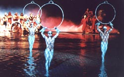 Лучшие шоу мира: водная феерия 'О' со звездами шоу 'Цирка дю Солей' ('Cirque du Soleil') в одном из лучших отелей Лас-Вегаса - 'Белладжо'